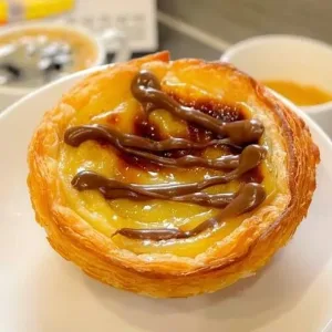 Pastel de Nata com Nutella (Portuguese Custard Tart with Nutella)